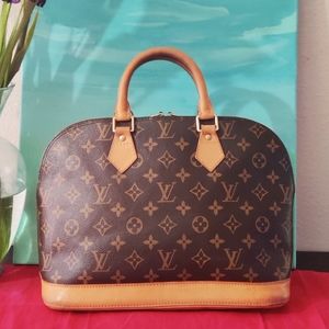 AUTHENTIC Louis Vuitton Monogram Alma PM HandBag